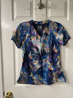 Barco Uniforms Women's Multicolor V-Neck Scrub Top